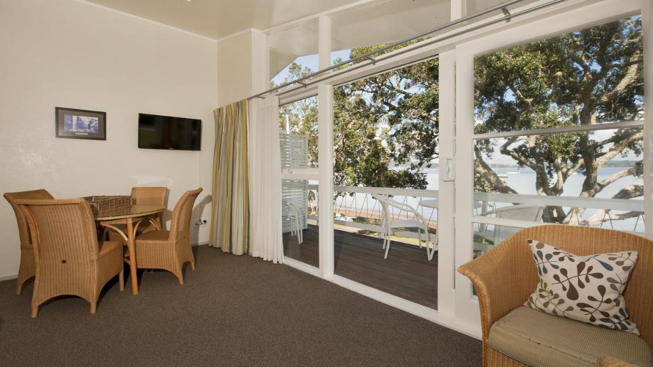 Hananui Lodge And Apartments Russell Exterior photo